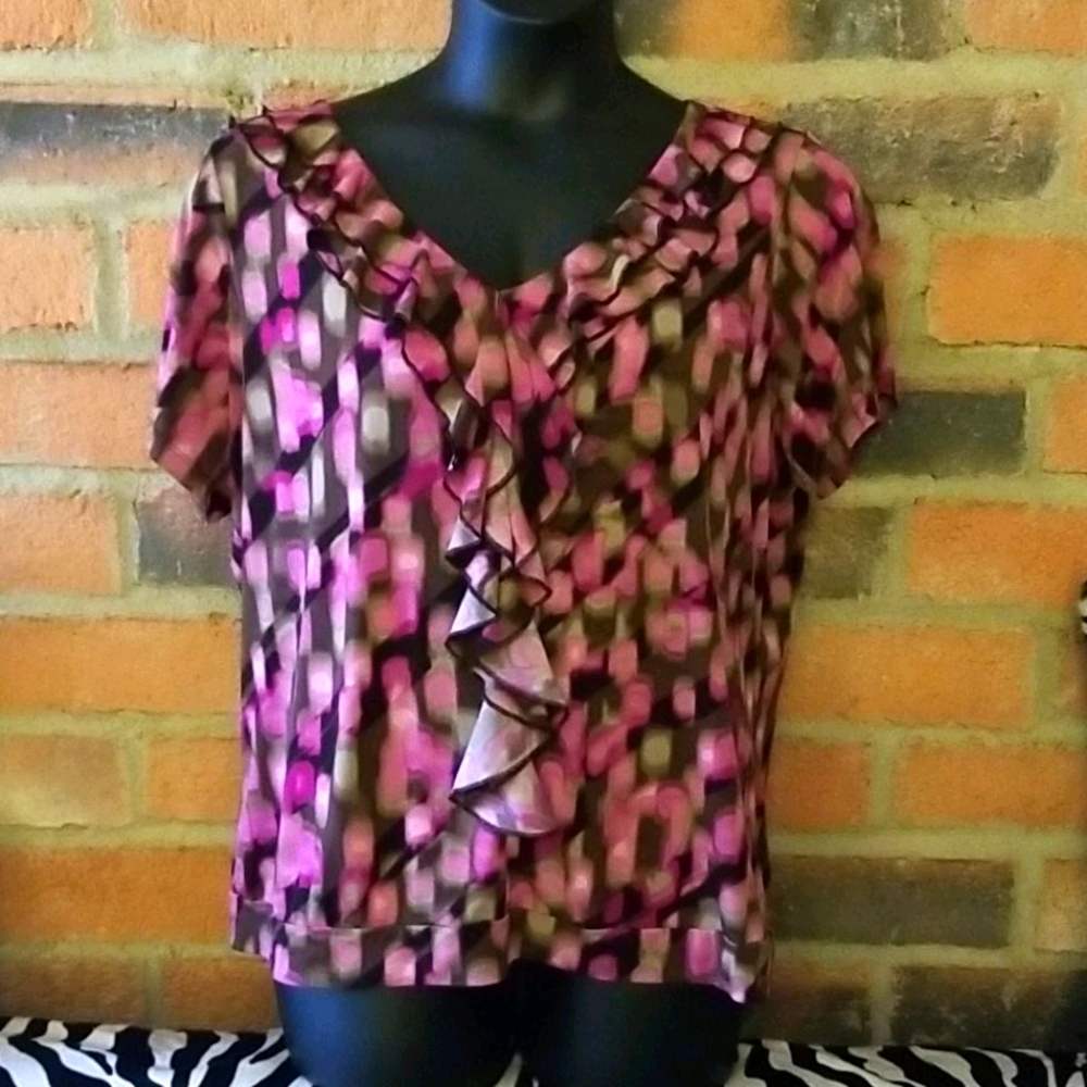 Cute v necked work shirt